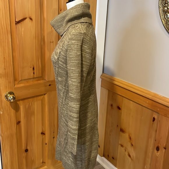 Jessica Simpson sweater dress - Picture 6 of 8